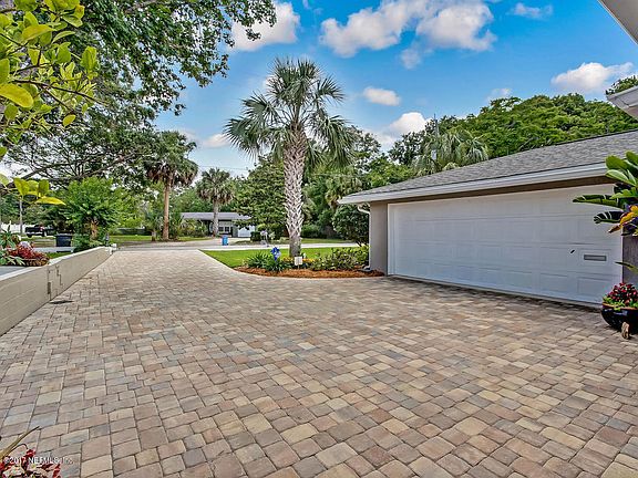 5th image of 2305 Cedar Shores Cir