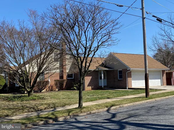636 N Wyomissing Blvd, Wyomissing, PA 19610