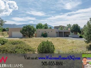 453 Live Oak Ln NE, Albuquerque, NM 87122