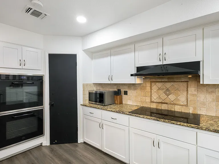 349 Fenwick Dr — Photo 10