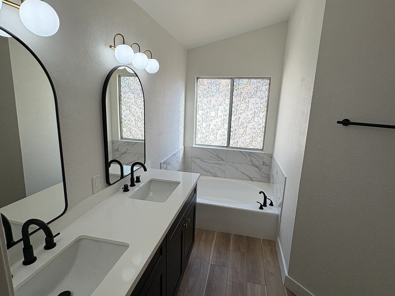 3 bed, 1614 sqft, $2,300 — Photo 4
