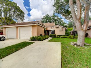 8419 Springlake Dr, Boca Raton, FL 33496