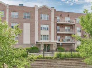 1200 S Prospect Ave UNIT 105, Elmhurst, IL 60126