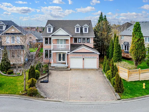 18 Bridleford Ct, Markham, ON L3P 7Z2