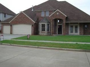 929 Preston Park Dr, Yukon, OK 73099
