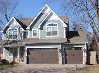 22 S Lincoln St, Westmont, IL