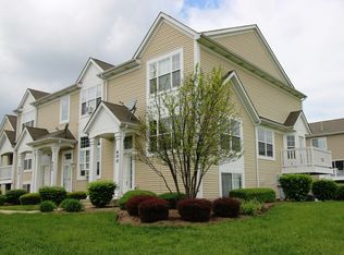 600 Berry Ridge Dr, Joliet, IL 60431