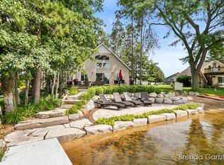 8834 Navaho Trl, Howard City, MI 49329