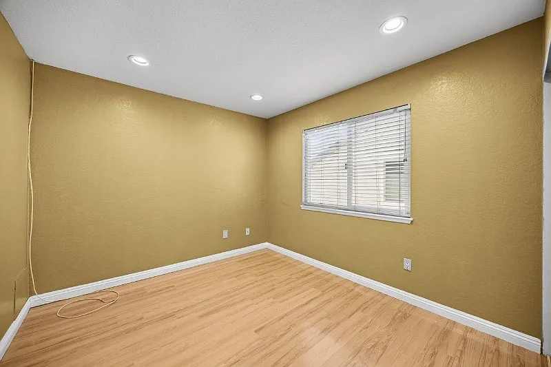 4 bed, 2.5 bath, 1920 sqft, $3,550 — Photo 2