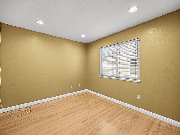 2nd image of 8652 Willow Dr