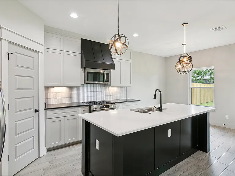 5640 Essie Ln — Photo 7