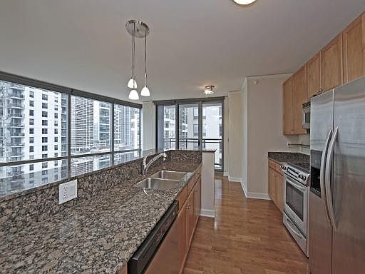4th image of 450 E Waterside Dr #708