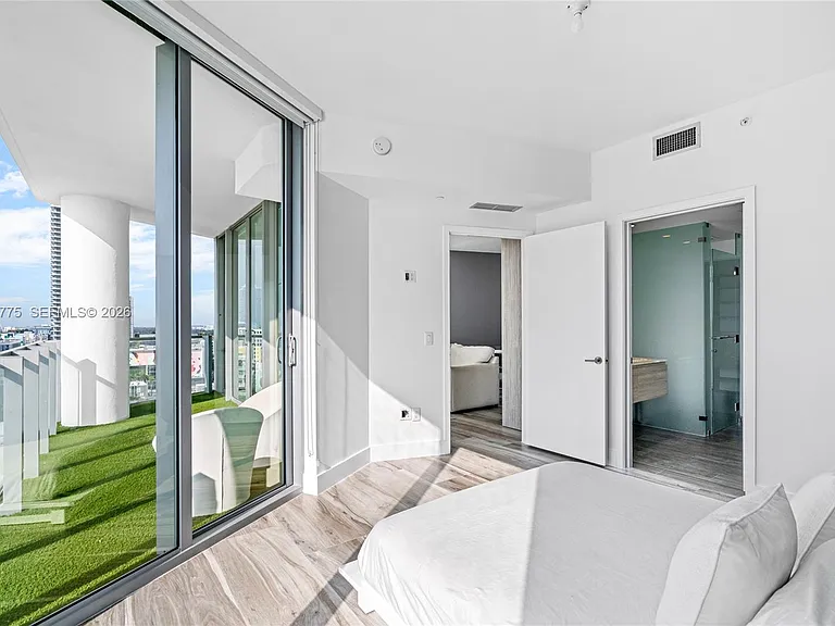 2900 NE 7th Ave #1609 — Photo 37