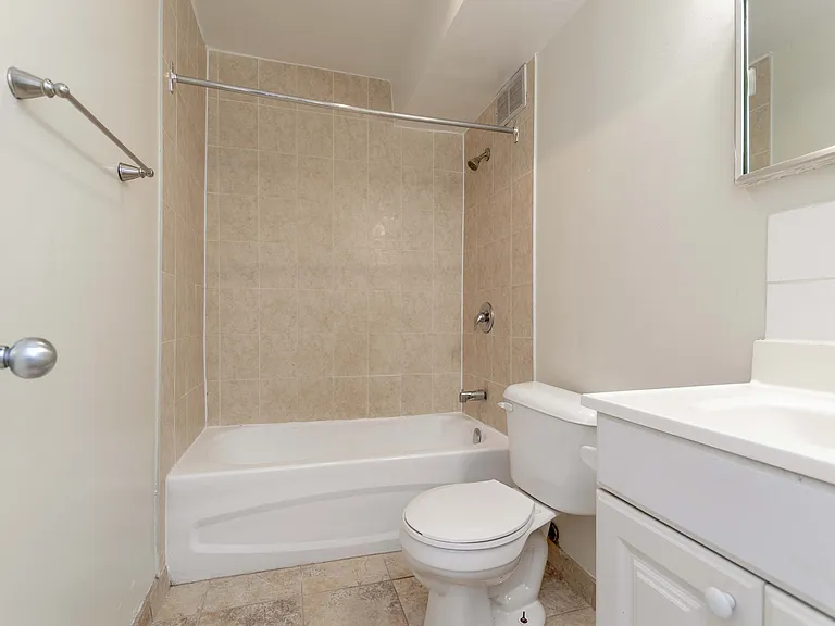 880 Colborne Rd — Photo 20