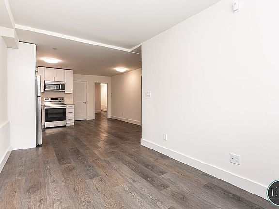 4th image of 530-532 Judah St #530A