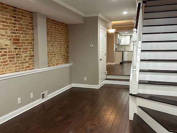 3rd image of 2022 Eastern Ave