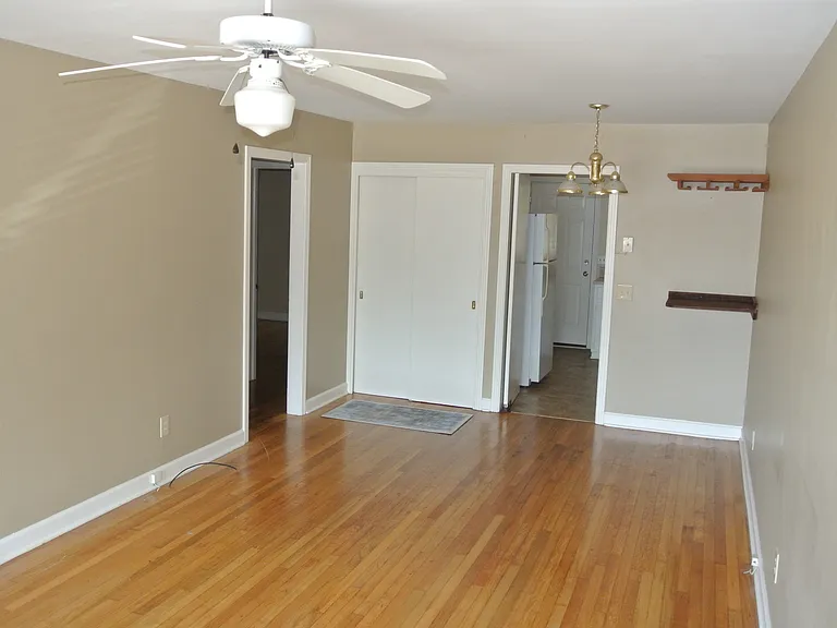503 E Glenn Ave — Photo 5