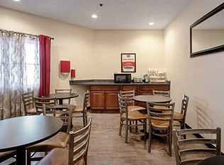 2300 Lincoln Way #JJ, Clinton, IA 52732