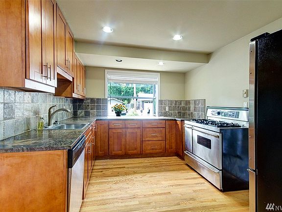 5th image of 7330 NE 140th Pl