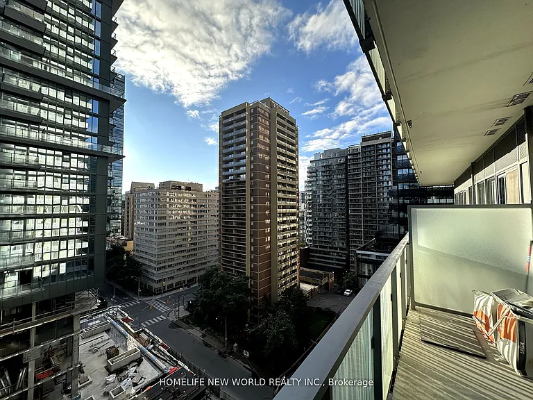 50 Charles St E #1101 — Photo 7