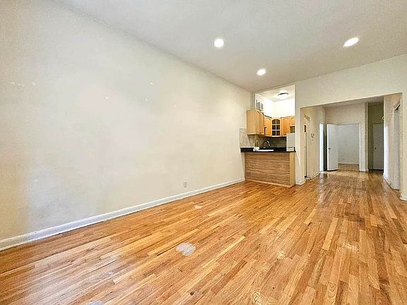 3rd image of 506 E 88th St #2O