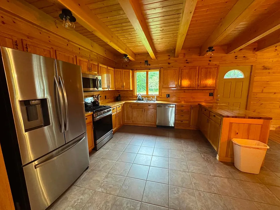 105 Rock Creek Dr