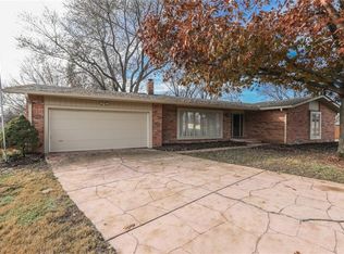 124 Plaza Central St, Greenwood, IN 46143