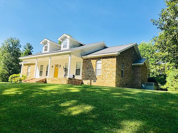 3rd image of 797 Pleasant Valley Church Rd
