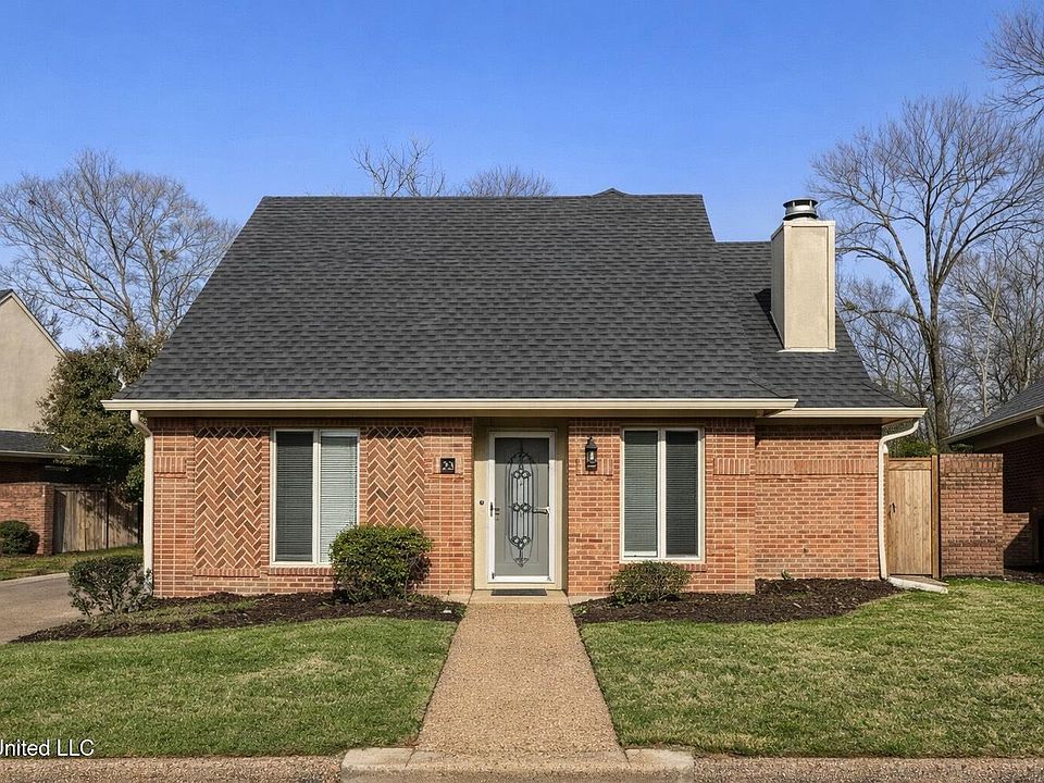 1st image of 33 Autumn Woods Dr