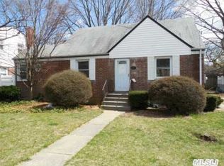 1620 Powers Ave, East Meadow, NY 11554