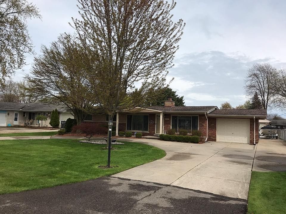1st image of 41254 Bayhaven Dr