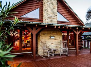 19 Hunters Creek Dr, Huntsville, TX 77340