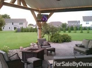 358 Misty Meadow Ln, Davis Junction, IL 61020