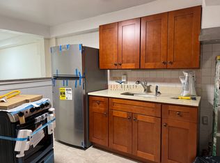 26-61 30th St #1, Astoria, NY 11102