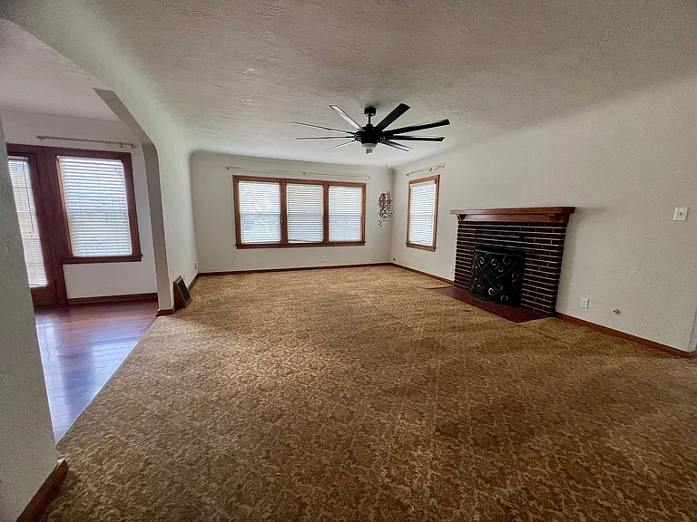 790 E San Joaquin Ave — Photo 7