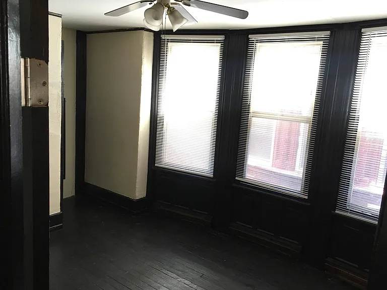 1225 W Allegheny Ave #2M — Photo 8
