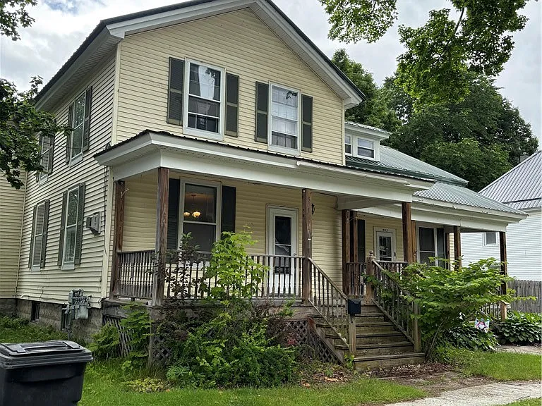 301 N Clinton St — Photo 1