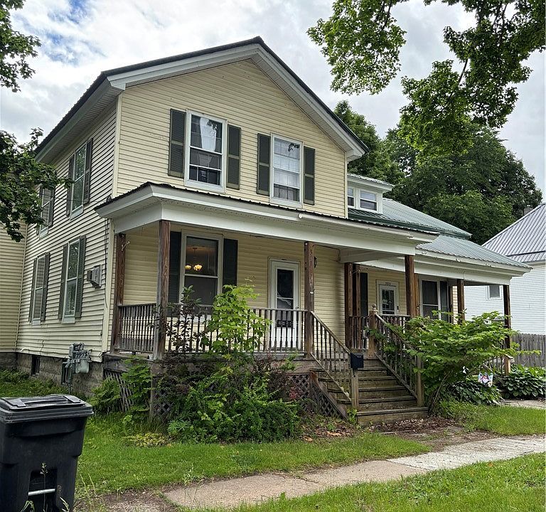 1st image of 301 N Clinton St