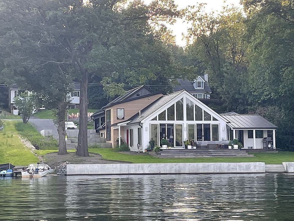 1st image of 164 W Shore Dr