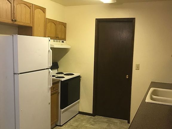 2nd image of 960 NW Hayes Ave APT 6