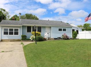 136 Claywood Dr, Brentwood, NY 11717