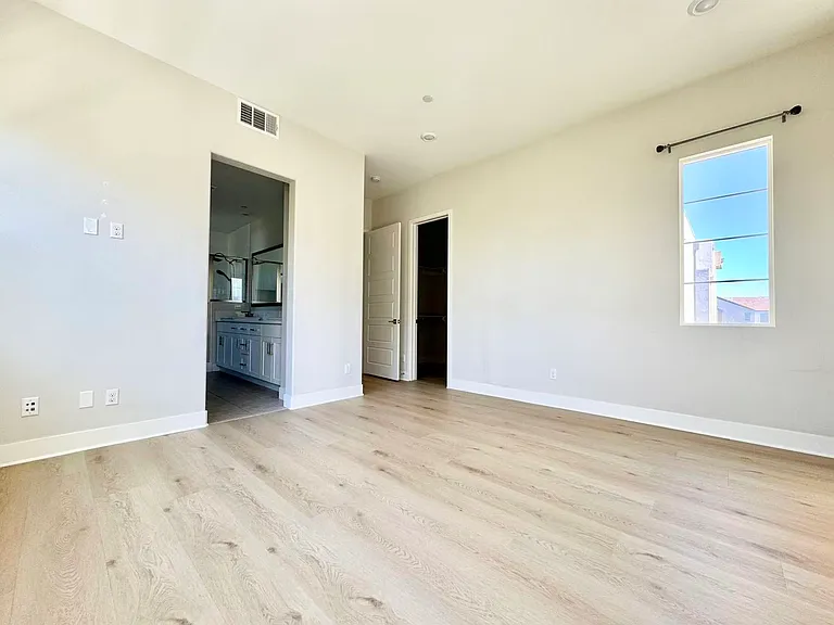 333 Sawbuck — Photo 26