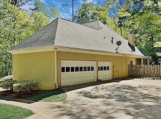 2867 Heather Row Rdg, Lilburn, GA 30047