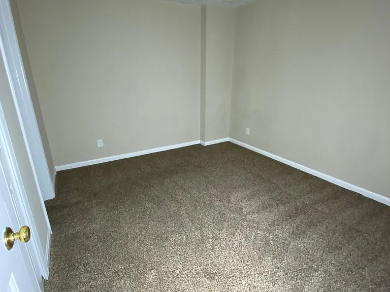 402 Dundee Pl — Photo 26