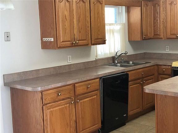 4th image of 8211 Cathy Ann St