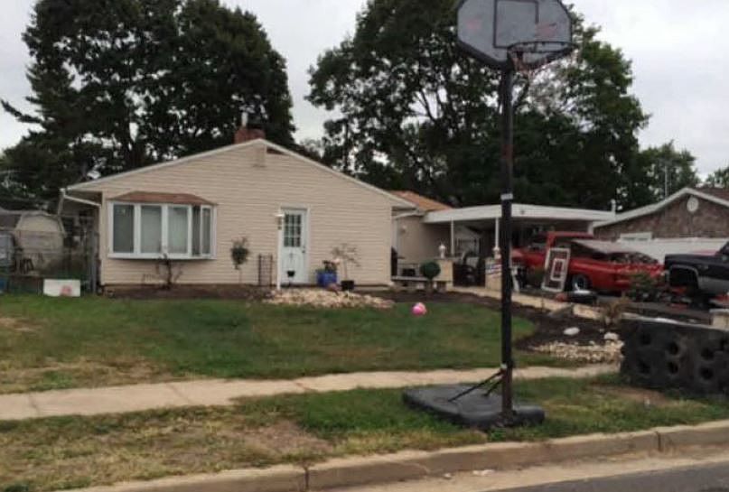 1st image of 54 Burning Bush Ln