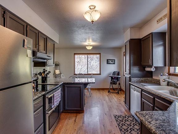 4th image of 1512 Millerdale Ave