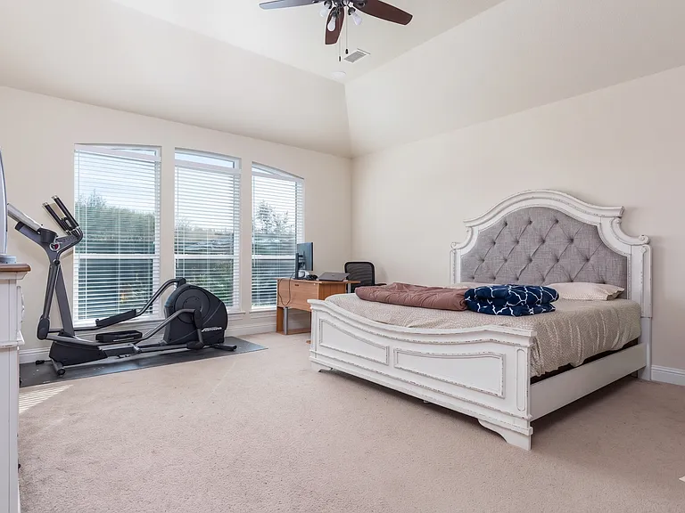 2555 Hannah Cir — Photo 15