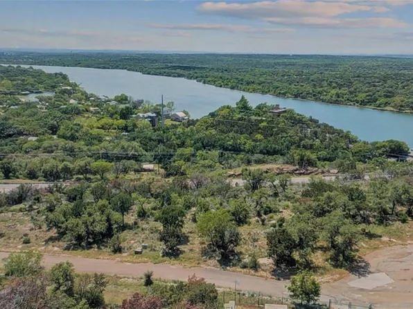 68 War Bonnet Rdg, Kingsland, TX 78639
