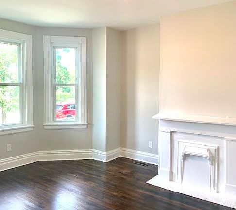 3rd image of 1901 Fairmount Ave #2